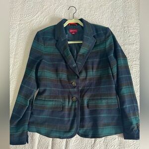 Women’s plaid jacket